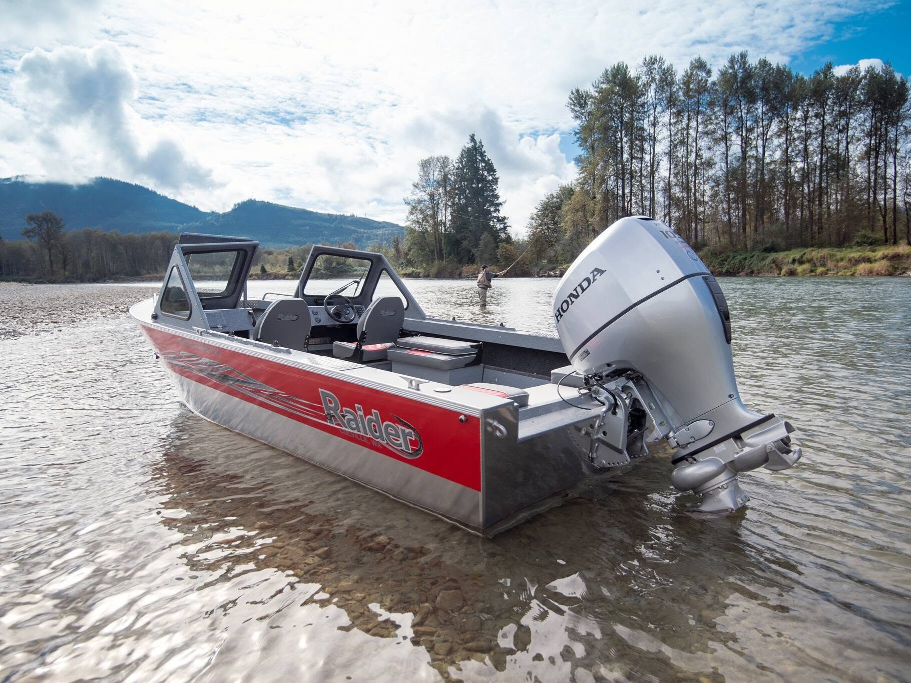 Fishing boat with a Honda Outboard